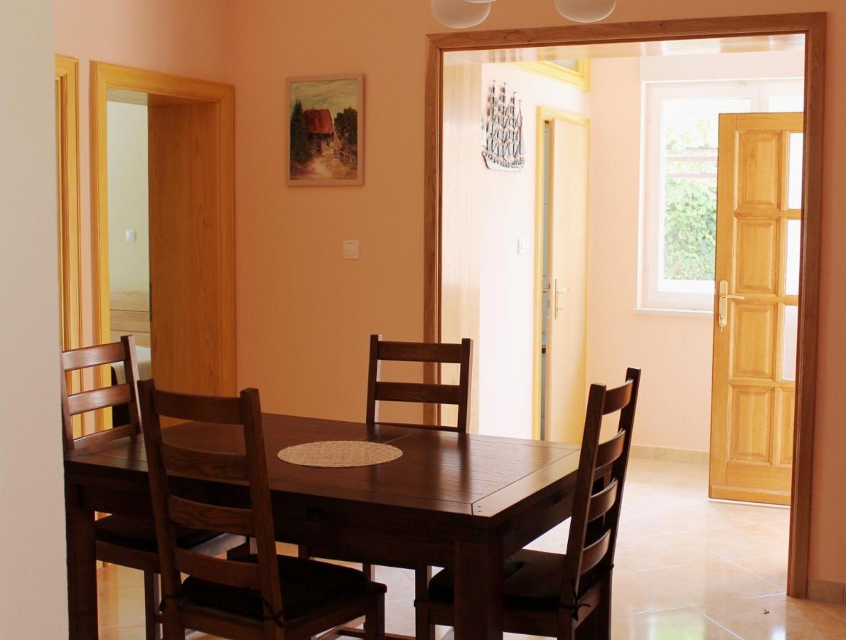 Apartments Beautiful Sandy Beach Сплит Екстериор снимка
