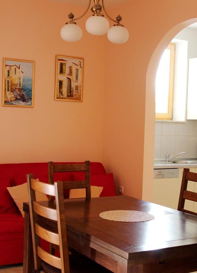Apartments Beautiful Sandy Beach Сплит Екстериор снимка