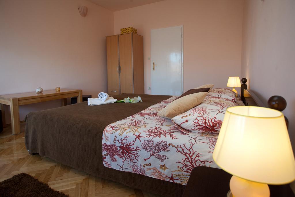 Apartments Beautiful Sandy Beach Сплит Стая снимка