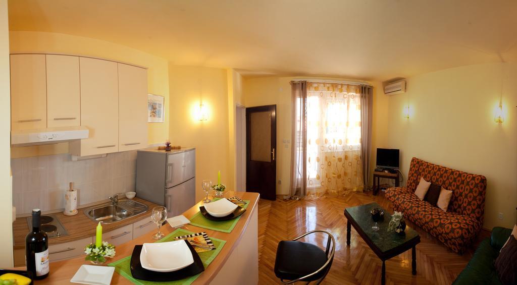 Apartments Beautiful Sandy Beach Сплит Стая снимка