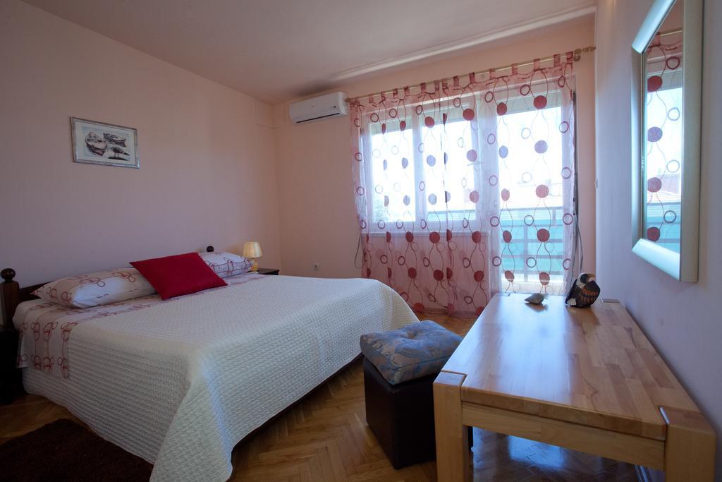 Apartments Beautiful Sandy Beach Сплит Стая снимка