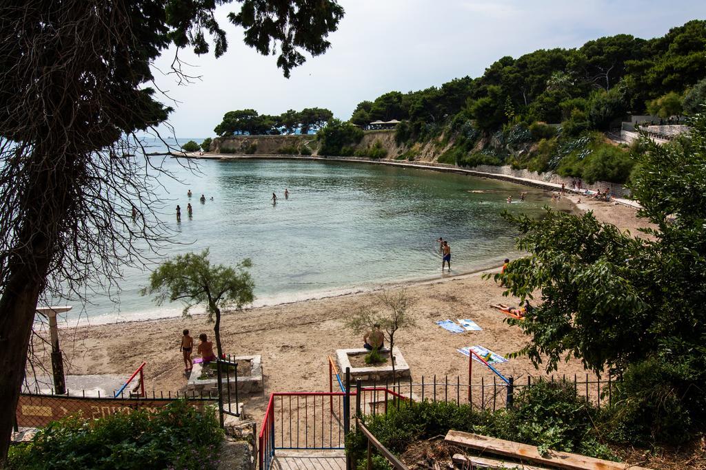 Apartments Beautiful Sandy Beach Сплит Стая снимка
